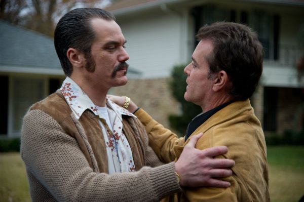 Michael Shannon and Ray Liotta in 'The Iceman' (Millenium Entertainment)