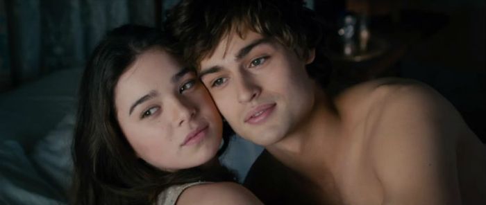 Hailee Steinfeld and Douglas Booth in 'Romeo & Juliet'
